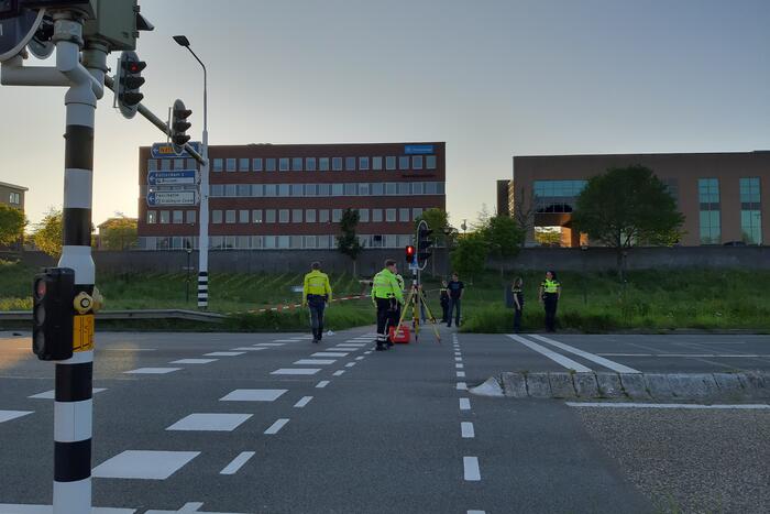 Fietser zwaargewond bij aanrijding met auto