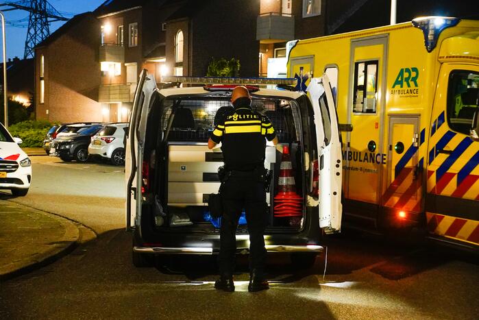 Persoon gewond bij mogelijk steekincident