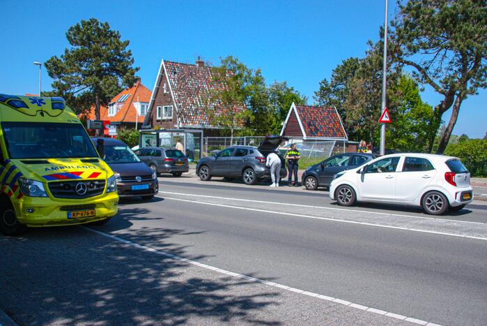 Schade na kettingbotsing tussen drie voertuigen
