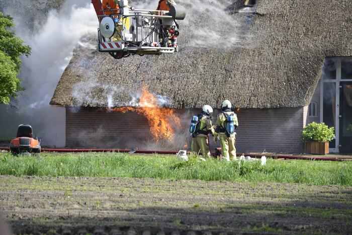 Grote brand in woonboerderij