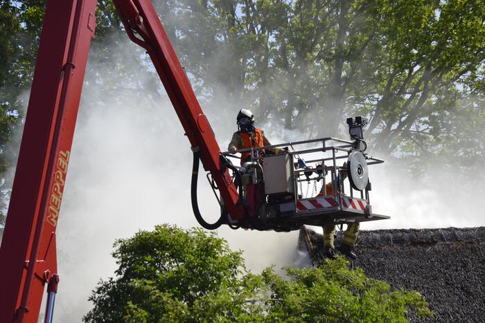 Grote brand in woonboerderij