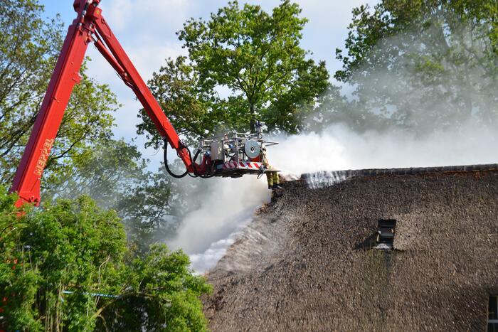 Grote brand in woonboerderij