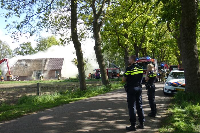 Grote brand in woonboerderij