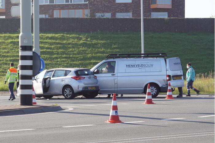 Gewonde en veel schade bij aanrijding