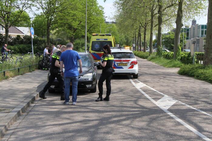 Fietser gewond bij botsing met auto