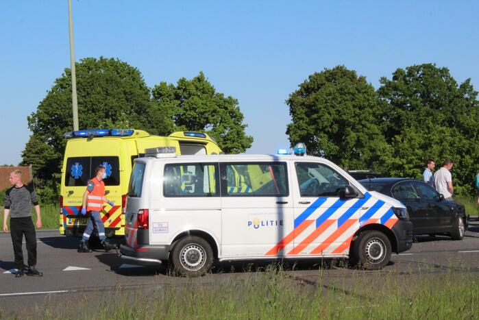 Gewonde bij ongeval tussen twee auto's