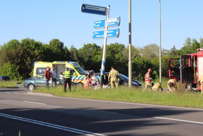 Gewonde bij ongeval tussen twee auto's