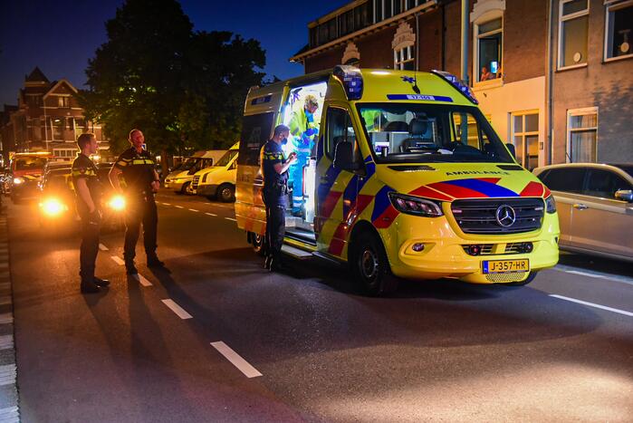 Personenauto belandt op zijkant