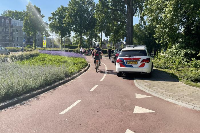 Fietser gewond bij botsing op rotonde