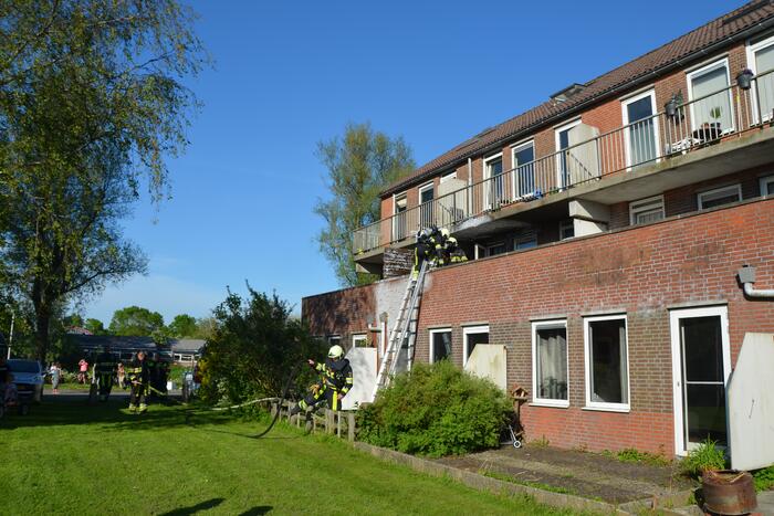 Veel schade na brand op balkon
