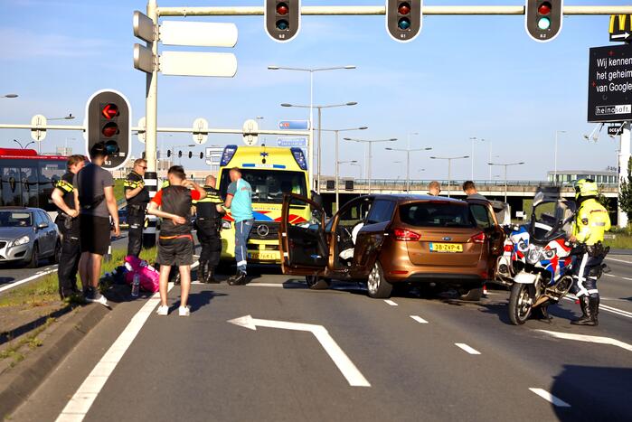 Veel schade bij ongeval voor verkeerslichten