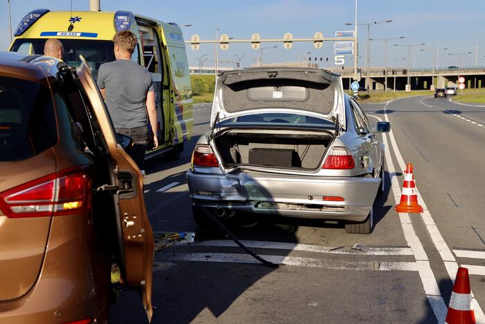 Veel schade bij ongeval voor verkeerslichten