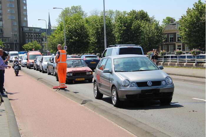 Flinke verkeersopstopping na kop-staartbotsing