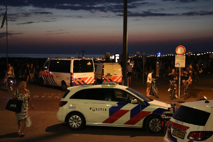 Grote politie inzet op het strand
