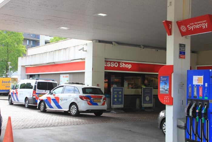 Man slaat op de vlucht na overval Esso-tankstation