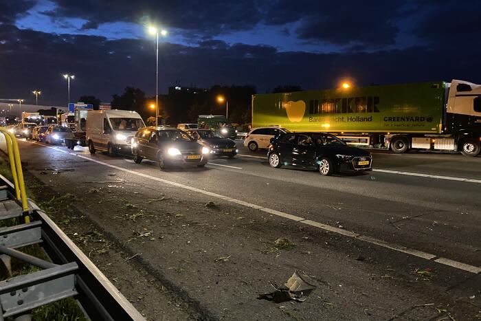 Ravage na flinke aanrijding met auto