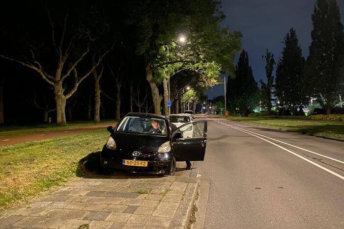 Personen onder invloed vernielen auto