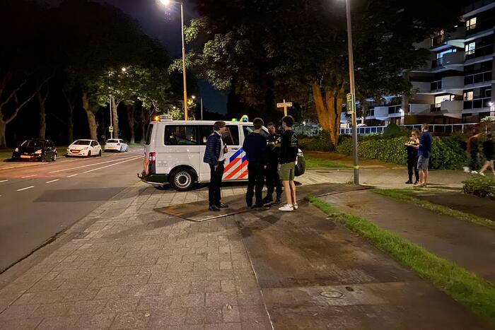 Personen onder invloed vernielen auto