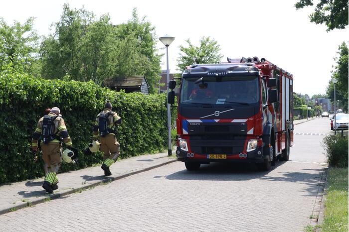 Brandweer doet onderzoek naar gaslucht