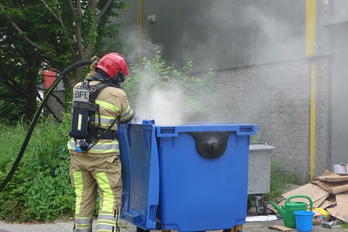 Brand in papiercontainer