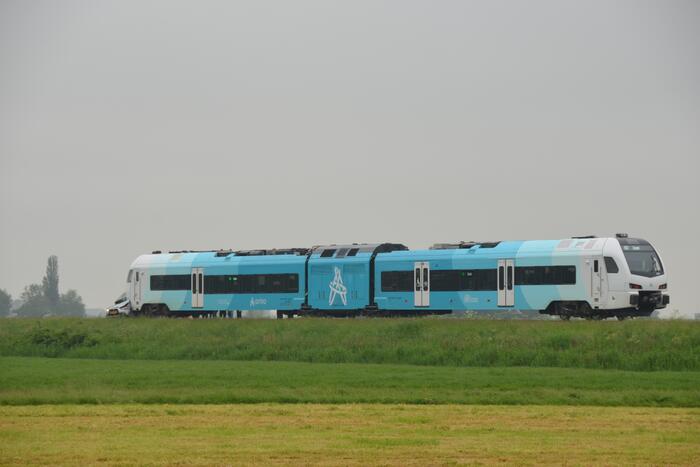 Twee doden bij ongeval tussen trein en personenauto