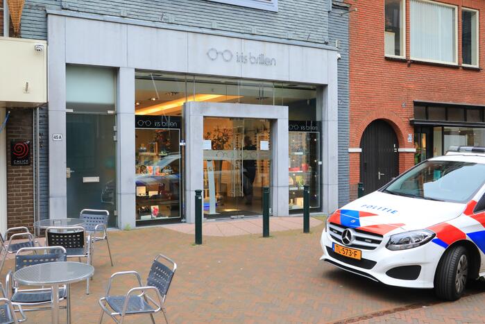 Drie verdachten aangehouden na diefstal met geweld op Iris-Brillen