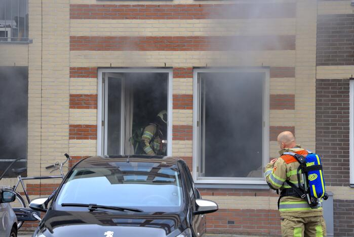 Veel rook bij keukenbrand in appartement