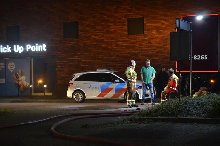 Auto brandt uit in parkeergarage