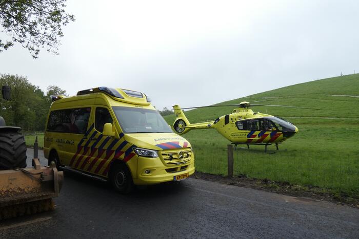 Wielrenner ernstig gewond na val