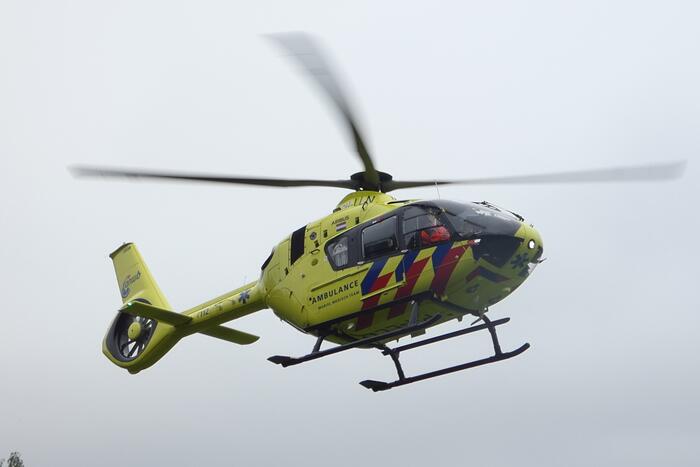 Wielrenner ernstig gewond na val