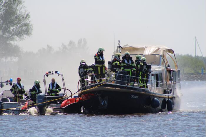 Hevige brand in motorboot
