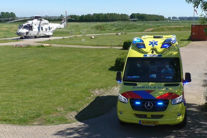 Reddingshelikopter landt bij ziekenhuis met slachtoffer