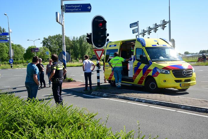 Scooterrijder gewond bij botsing met auto