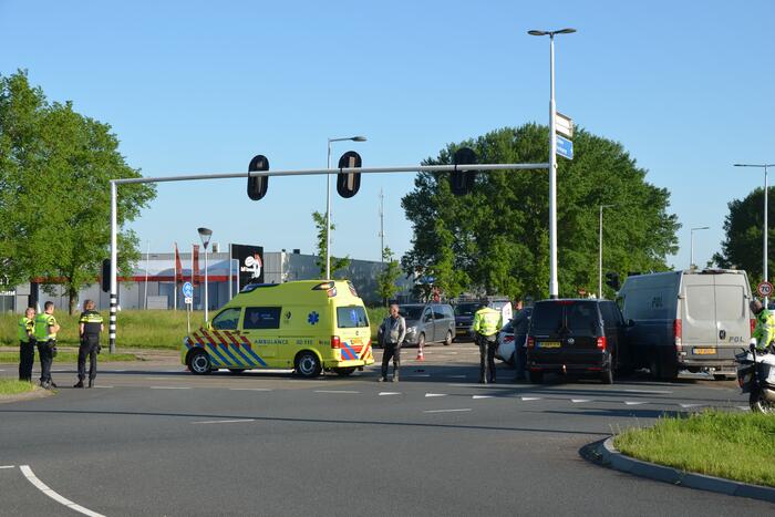 Drie voertuigen betrokken bij botsing
