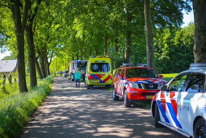 Auto belandt in weiland na ongeval