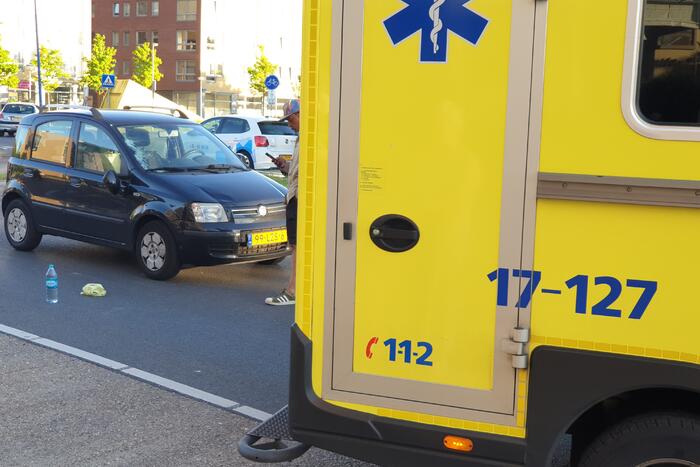 Persoon gewond na ongeval met personenauto