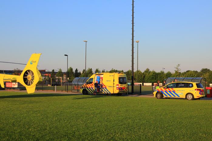 Hockeyspeler zwaargewond bij incident op veld