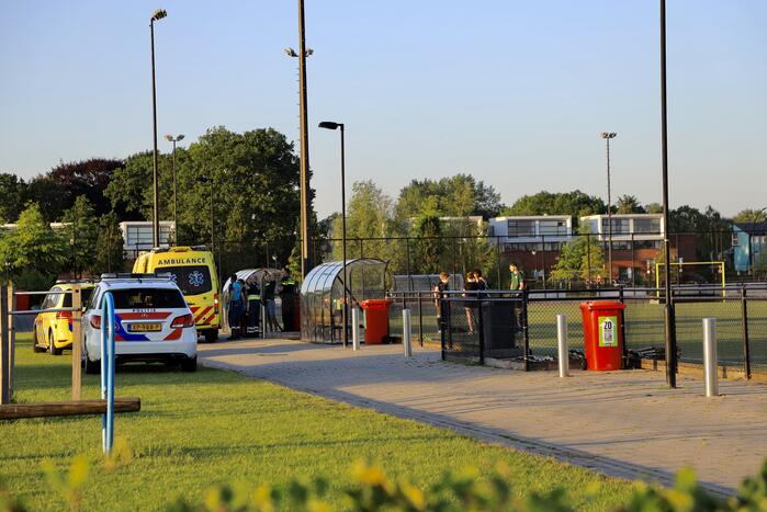 Hockeyspeler zwaargewond bij incident op veld