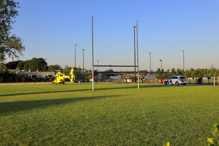 Hockeyspeler zwaargewond bij incident op veld