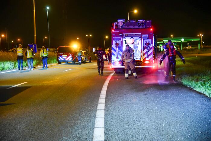 19-jarige bestuurder uit auto geslingerd en overleden