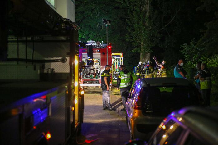 Flatwoning onbewoonbaar door grote uitslaande brand