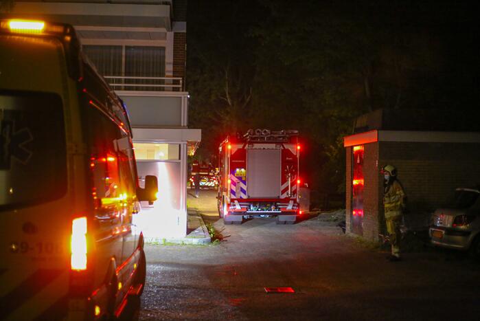 Flatwoning onbewoonbaar door grote uitslaande brand