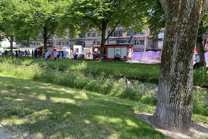 Keuken van flatwoning vat vlam