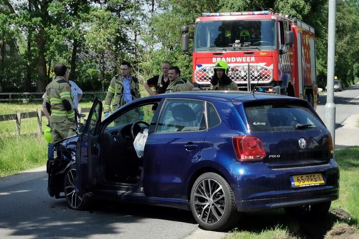 Gewonde bij botsing tussen twee auto's