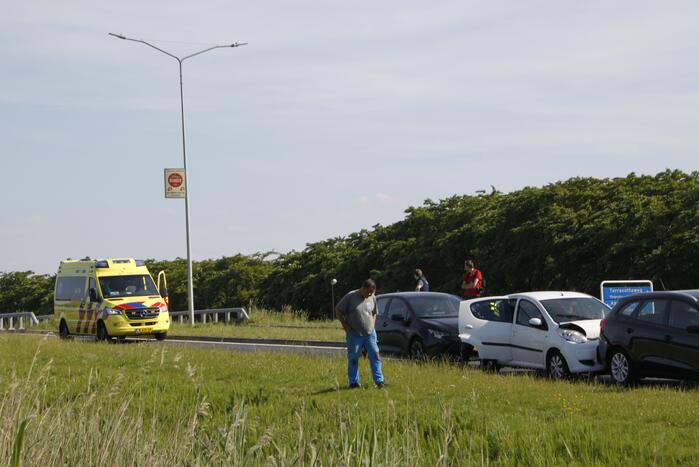 Persoon gewond na ongeval met personenauto