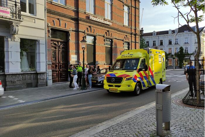 Persoon gewond bij aanrijding tussen twee auto's