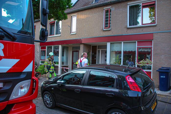 Brandweer redt hond bij brand in schuur