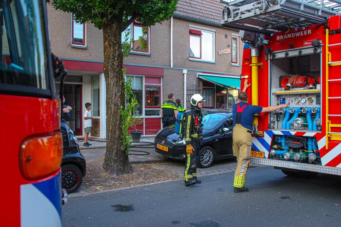 Brandweer redt hond bij brand in schuur