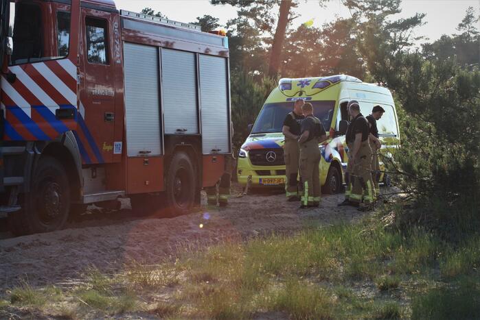 Ambulance rijdt zich vast op oefenterrein