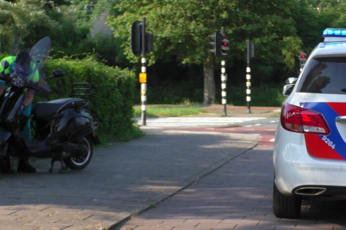 Scooterrijder gewond bij botsing met auto